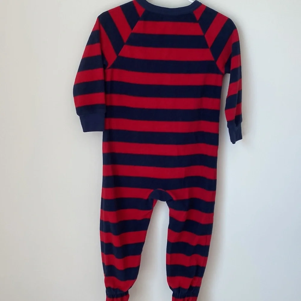 Carters sleepwear pajamas. Red/ blue. SZ 2T.